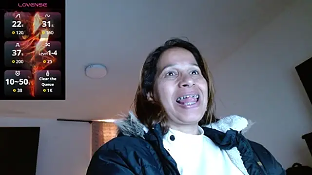 Snapshot of CaroMasha chatting on March 24, 8:25 pm CaroMasha online show from March 24, 8:25 pm