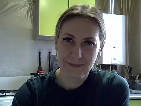 AshleyXHoney online show from February 24, 6:33 am