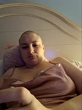 MilfyMrsRobinson online show from May 2, 10:09 am