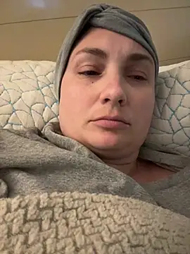 MilfyMrsRobinson online show from May 28, 12:41 am