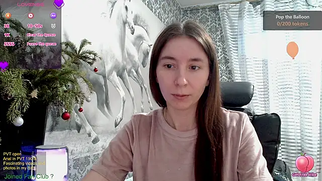 Snapshot of Wowpornoo chatting on December 22, 10:17 am Wowpornoo online show from December 22, 10:17 am
