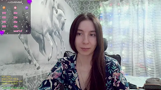 Snapshot of Wowpornoo chatting on February 8, 11:33 am Wowpornoo online show from February 8, 11:33 am