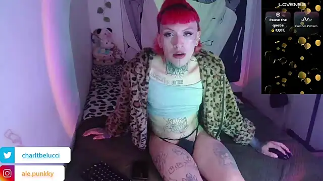 charlotbelucci  online show from May 22, 10:26 pm