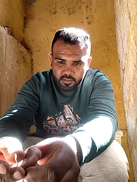 ListedLoin online show from February 24, 10:57 am