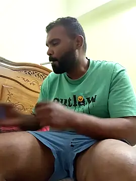 ListedLoin online show from May 5, 10:12 am