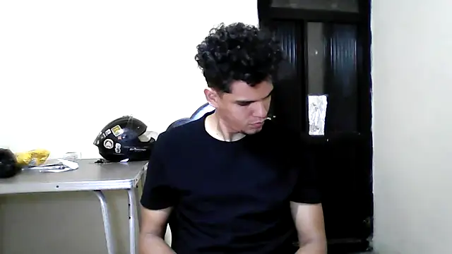 Snapshot of VERGOSAN18CM chatting on November 17, 9:42 pm VERGOSAN18CM online show from November 17, 9:42 pm