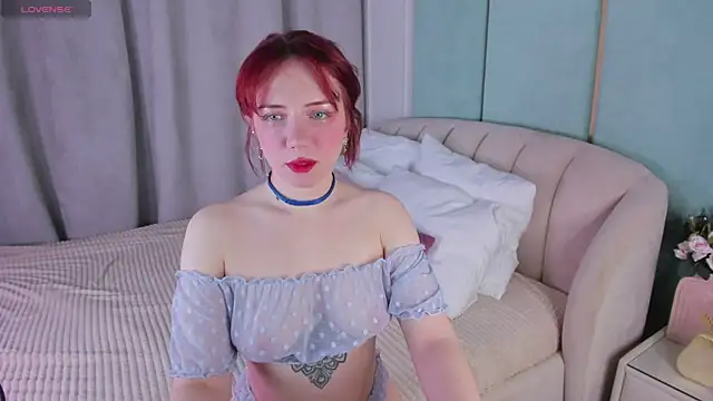 Love is Lola online show from January 5, 1:13 am