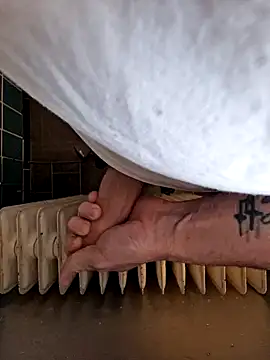 Snapshot of joycock8 chatting on January 3, 9:04 am joycock8 online show from January 3, 9:04 am