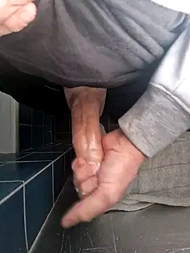 Snapshot of joycock8 chatting on February 26, 1:32 pm joycock8 online show from February 26, 1:32 pm