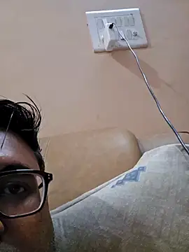 Snapshot of Loveboycurvy chatting on March 31, 3:34 pm Loveboycurvy online show from March 31, 3:34 pm