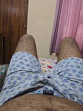 Snapshot of Loveboycurvy chatting on May 4, 8:54 am Loveboycurvy online show from May 4, 8:54 am