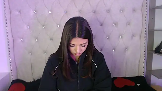 Snapshot of Abril_Squirt chatting on October 13, 3:23 pm Abril Squirt online show from October 13, 3:23 pm