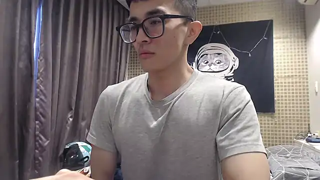 Snapshot of Stevenjt chatting on January 11, 1:43 am Stevenjt online show from January 11, 1:43 am