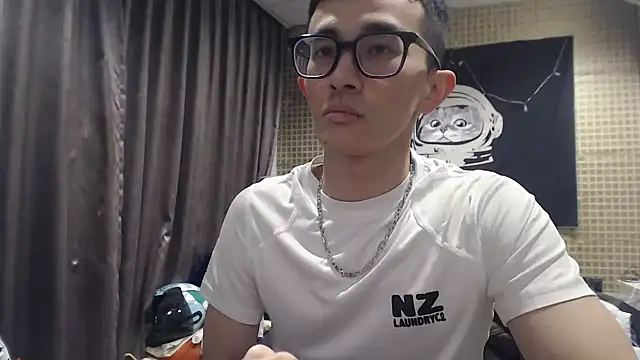 Snapshot of Stevenjt chatting on January 12, 11:15 am Stevenjt online show from January 12, 11:15 am