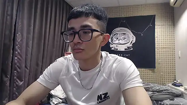 Snapshot of Stevenjt chatting on February 27, 10:15 am Stevenjt online show from February 27, 10:15 am