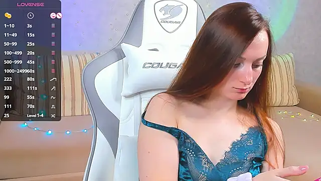 Snapshot of FlamyGold chatting on December 2, 3:15 am FlamyGold online show from December 2, 3:15 am