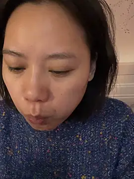 Eliza-E online show from February 12, 1:22 am