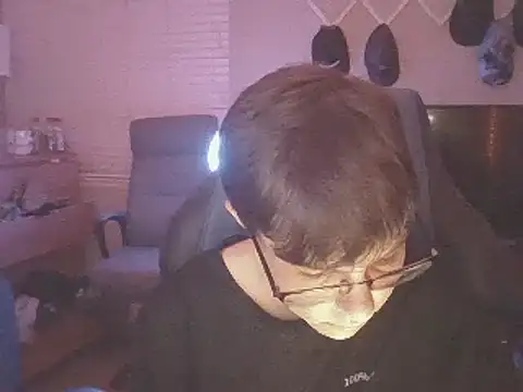 KaliSnow199623 online show from December 5, 4:42 am