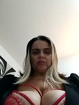 hugebobbs online show from September 24, 8:50 am