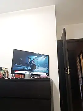 hugebobbs online show from October 9, 11:52 am