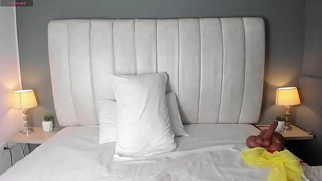 Snapshot of MelissaKarterrs chatting on March 4, 12:01 pm MelissaKarterrs online show from March 4, 12:01 pm