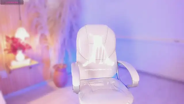 Snapshot of MelissaKarterrs chatting on April 4, 12:13 pm MelissaKarterrs online show from April 4, 12:13 pm