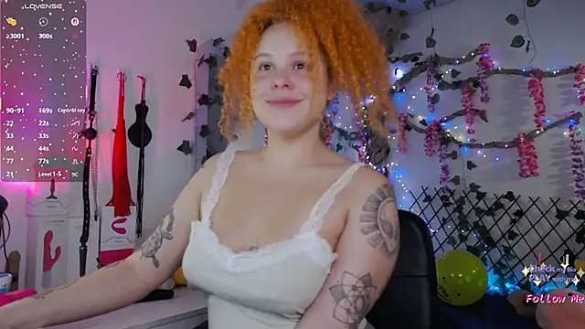 Snapshot of Alaska_colors7 chatting on October 1, 12:44 pm Alaska colors7 online show from October 1, 12:44 pm