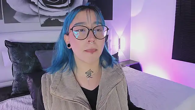 sofi bakerr online show from December 4, 11:41 am