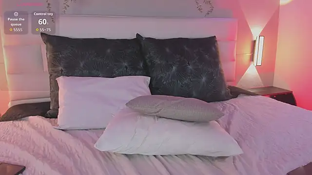 sofi bakerr online show from April 1, 1:41 pm