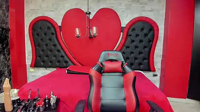 JAYLEN BDSM online show from May 14, 11:50 am