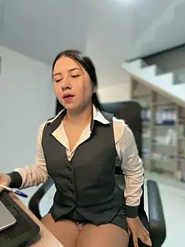 VAL PRINCESS online show from March 10, 12:15 am