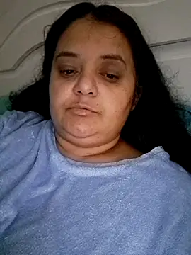 sarahhh1987 online show from November 5, 6:30 pm