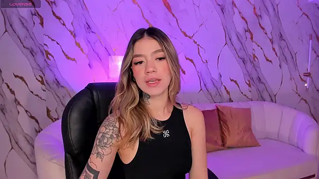 ViolettHansson online show from September 13, 12:16 pm