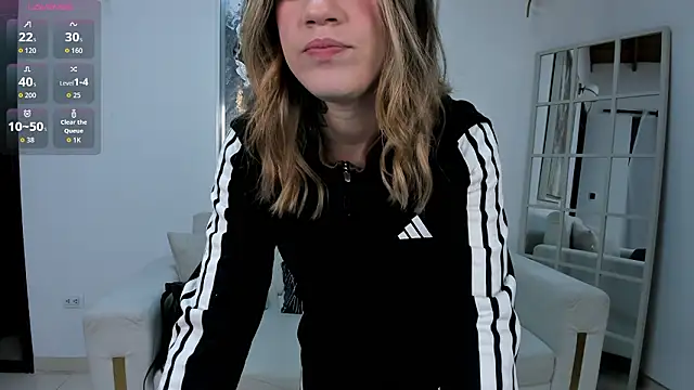 ViolettHansson online show from February 14, 10:56 am