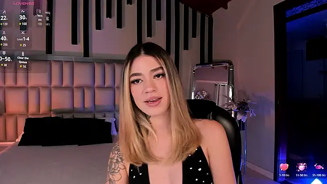 ViolettHansson online show from February 20, 6:30 pm