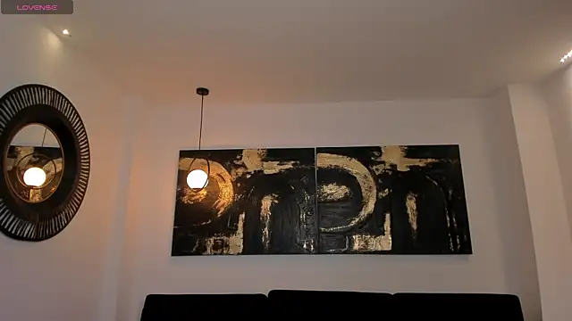 AliceHarper  online show from February 20, 7:25 pm