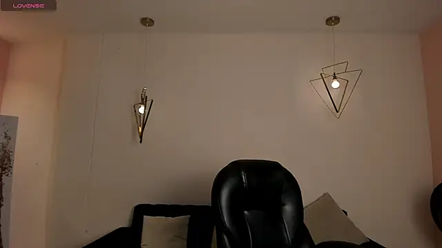 AliceHarper  online show from May 15, 6:26 pm