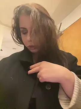 holyeroticss online show from December 27, 11:42 pm