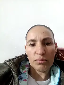 Snapshot of Divalive_28 chatting on February 12, 11:41 pm Divalive 28 online show from February 12, 11:41 pm