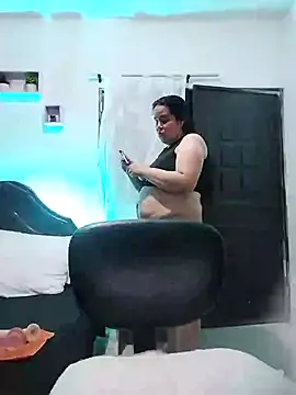 lunanataly online show from January 28, 7:21 pm