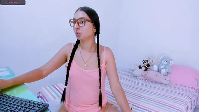 Snapshot of Alyson0001 chatting on October 1, 7:09 pm Alyson0001 online show from October 1, 7:09 pm