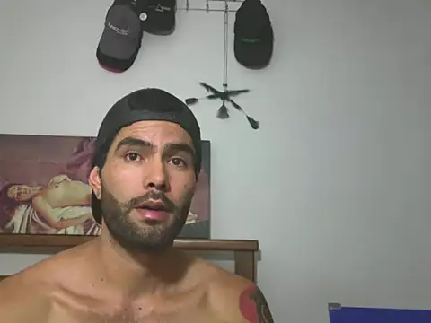 hideonbush051 online show from November 14, 4:11 am