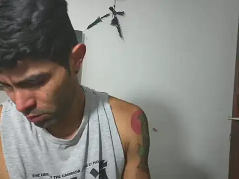 hideonbush051 online show from February 25, 11:31 am