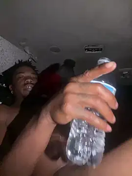 Snapshot of SlimeCrownzOut5 chatting on December 23, 5:39 am SlimeCrownzOut5 online show from December 23, 5:39 am