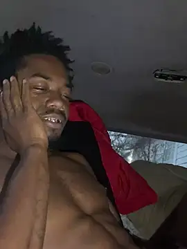 Snapshot of SlimeCrownzOut5 chatting on December 24, 10:06 pm SlimeCrownzOut5 online show from December 24, 10:06 pm