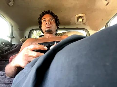 Snapshot of SlimeCrownzOut5 chatting on September 13, 2:28 pm SlimeCrownzOut5 online show from September 13, 2:28 pm