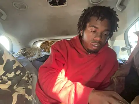 Snapshot of SlimeCrownzOut5 chatting on November 2, 2:19 pm SlimeCrownzOut5 online show from November 2, 2:19 pm