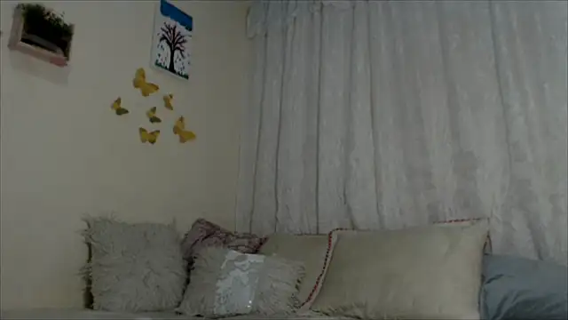 Snapshot of sharloth_x18 chatting on October 13, 12:16 pm sharloth x18 online show from October 13, 12:16 pm