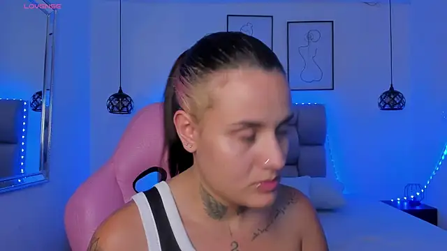 Snapshot of Susan-Sweet-7 chatting on February 13, 8:16 pm Susan-Sweet-7 online show from February 13, 8:16 pm