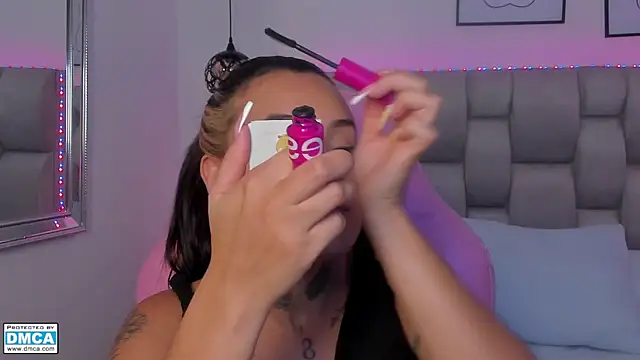 Snapshot of Susan-Sweet-7 chatting on February 25, 8:07 pm Susan-Sweet-7 online show from February 25, 8:07 pm